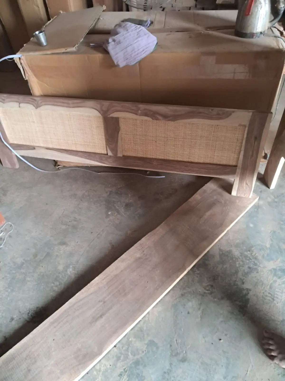 Chitti Sheesham Rattan bed - Image 4
