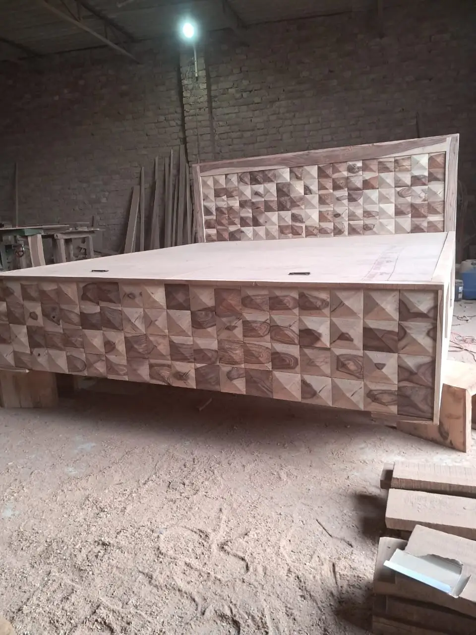 Yama Diamond Solid wood bed - Image 3