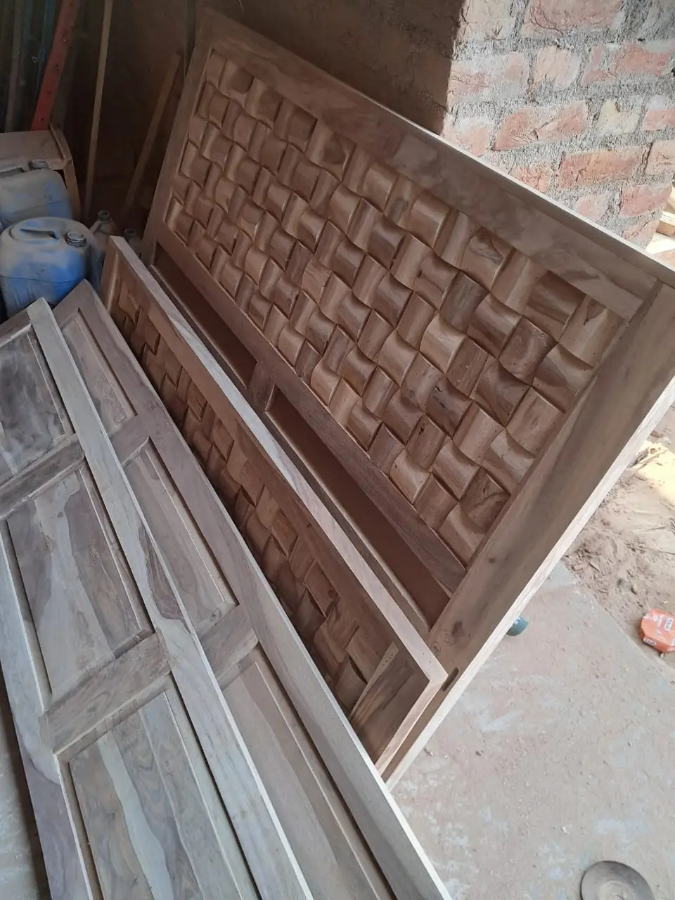 Vivere Zen Sheesham wood bed - Image 2