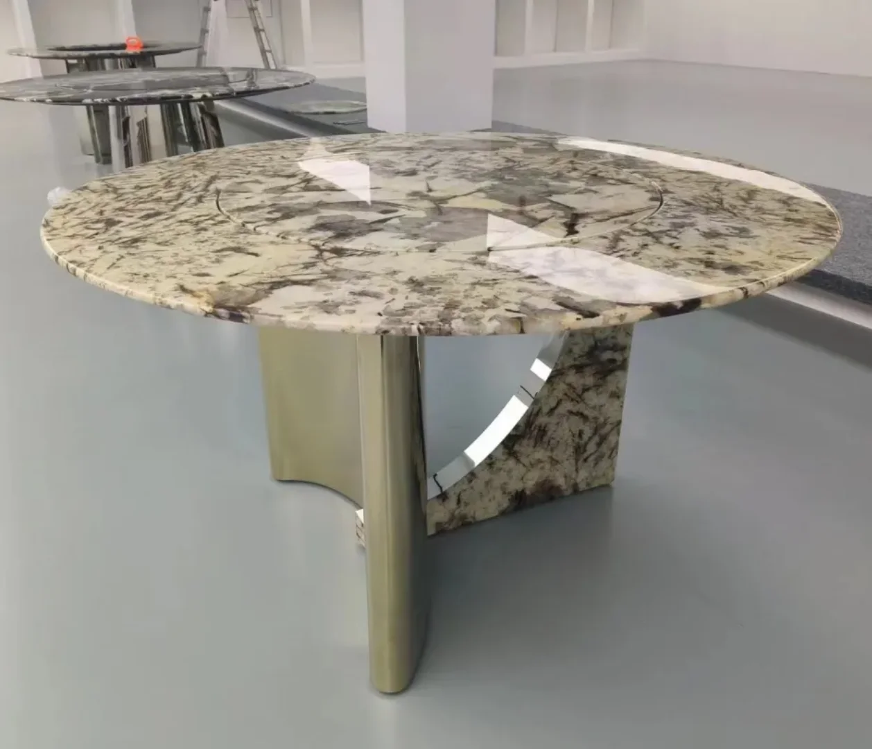 Ferris Dining Table - Image 1